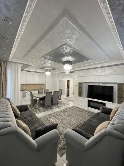 Apartament cu 3 camere în Splaiul Unirii