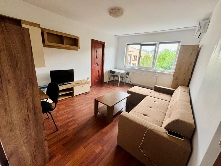 Apartament cu 2 camere semidecomandat, mobilat în Circumvalațiunii