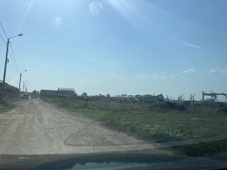 Teren de 997 mp, în Central
