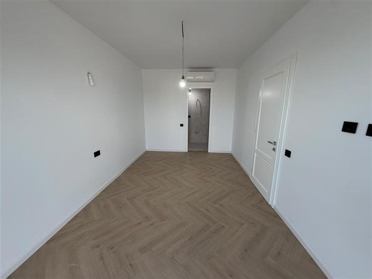 Apartament cu 3 camere decomandat în Ultracentral