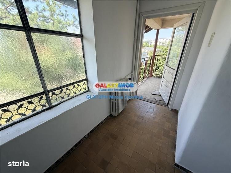 Casă cu 4 camere în Dâmbu