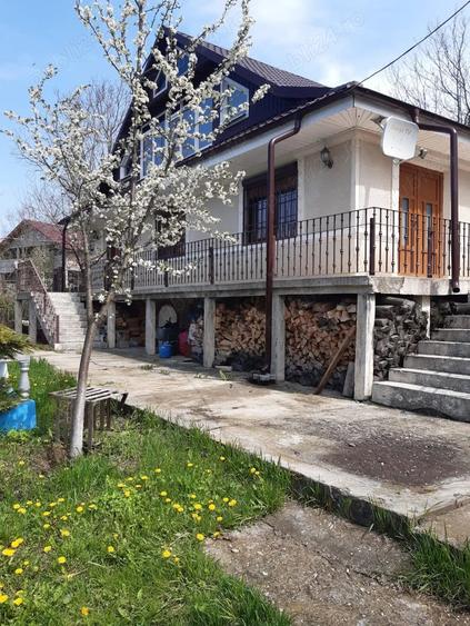 Casă cu 4 camere în Central