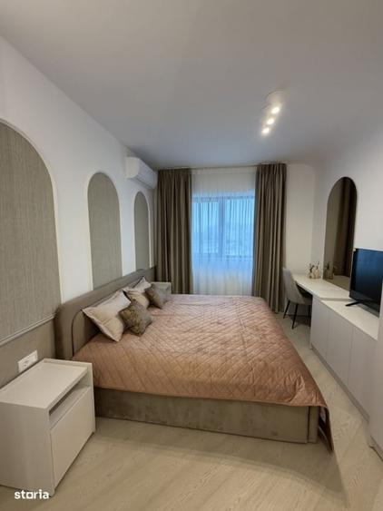 Apartament cu 3 camere semidecomandat, mobilat în Pipera