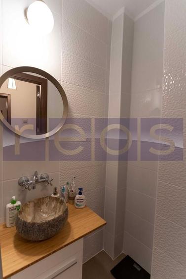 Apartament cu 3 camere semidecomandat, mobilat în 1 Decembrie 1918