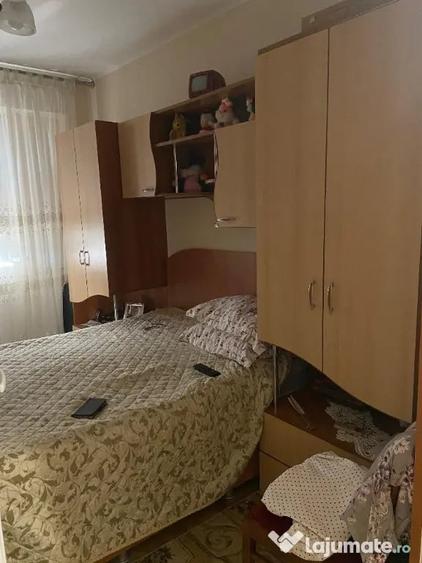 Apartament cu 3 camere decomandat în Plantelor