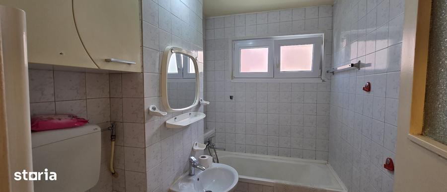 Apartament cu 2 camere semidecomandat în Centrul Civic — fotografia 3