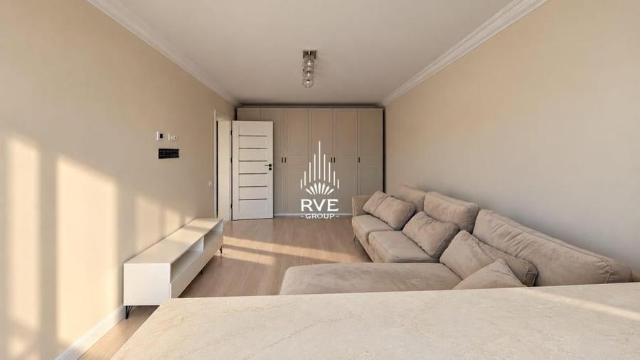 Apartament cu 3 camere în Gorjului