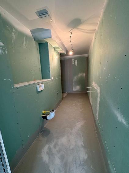 Apartament cu 5 camere semidecomandat în Polonă