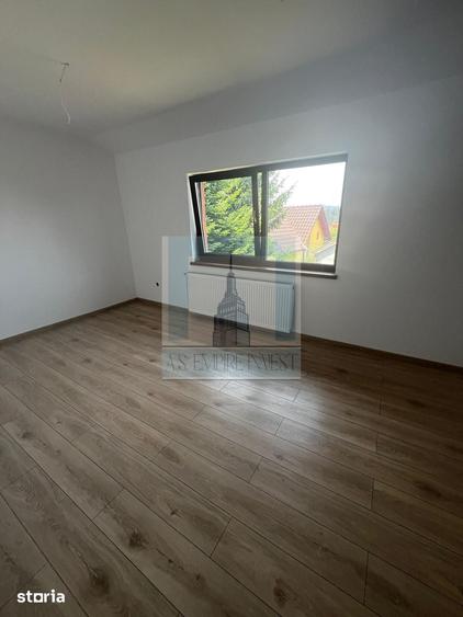 Casă cu 7 camere cu Teren 550 Mp în Bunloc