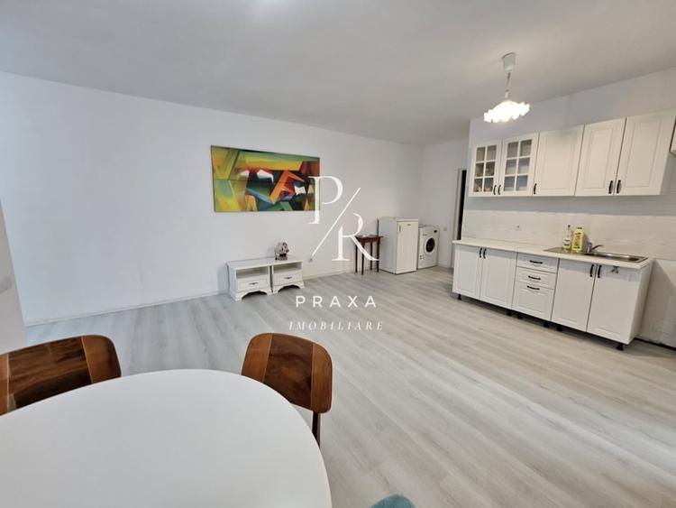 Apartament cu 3 camere semidecomandat, mobilat în Florești