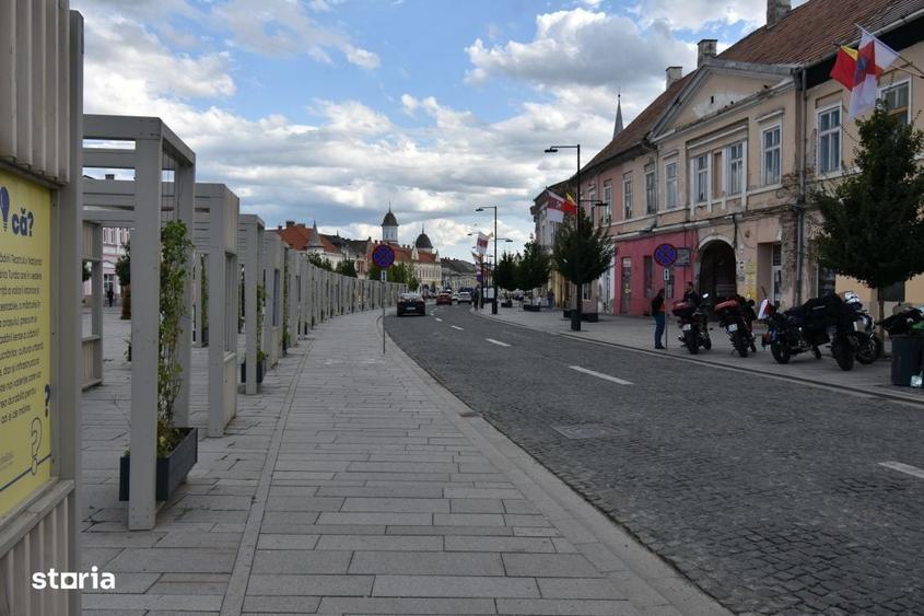 Oferta unicat! Vanzare apartament in Turda ultracentral, Piata Republi - 11