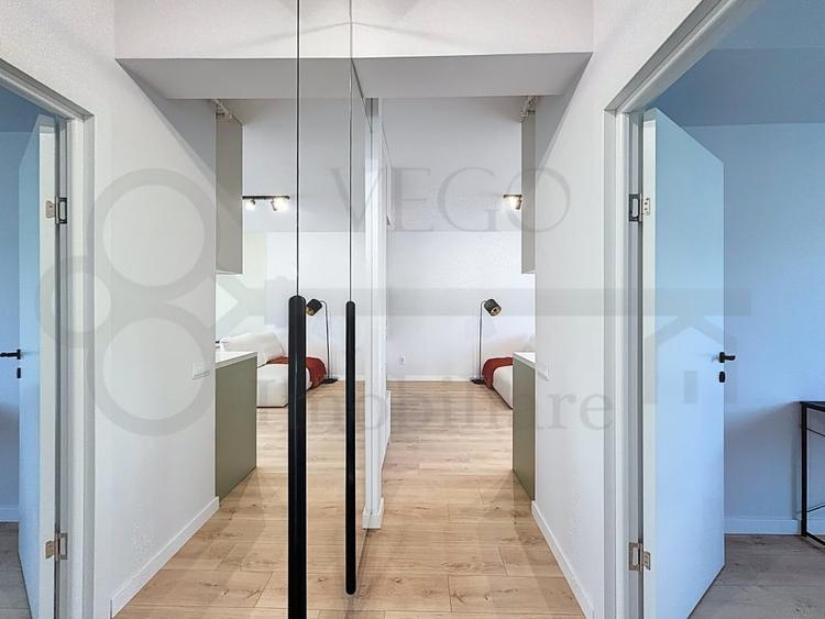 Apartament cu 2 camere semidecomandat, mobilat în Florești