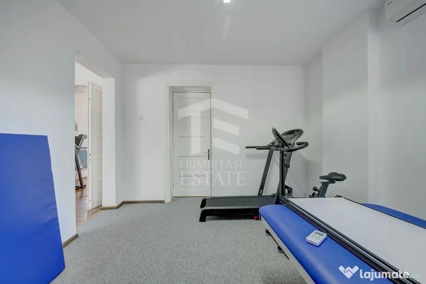Casă cu 7 camere cu Teren 185 Mp în Central