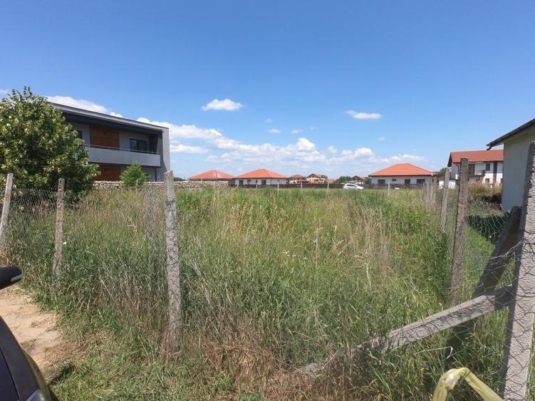 Teren Construcții intravilan de 407 mp, în Stupini
