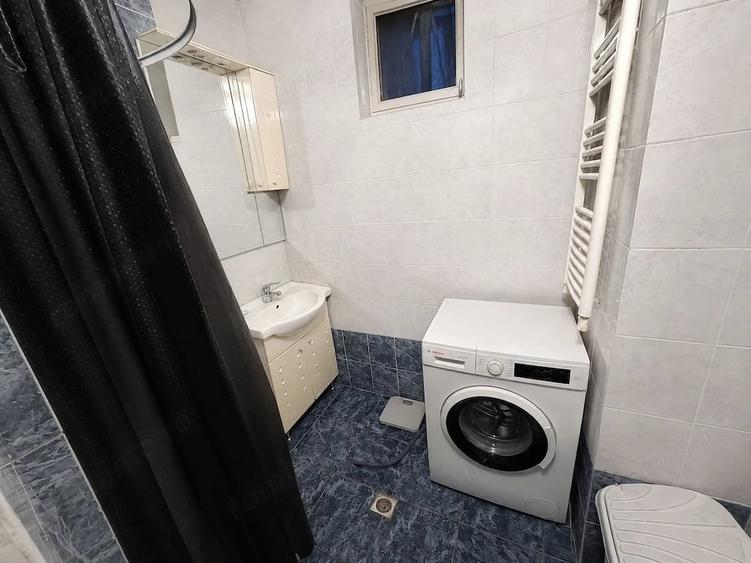 Apartament cu 3 camere decomandat în Traian