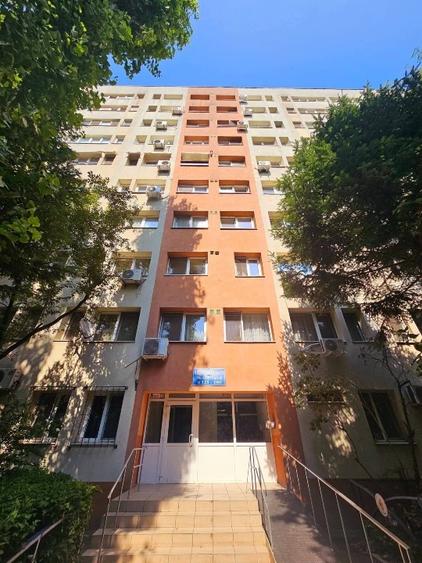 Apartament cu 3 camere semidecomandat, mobilat în Alexandru Obregia