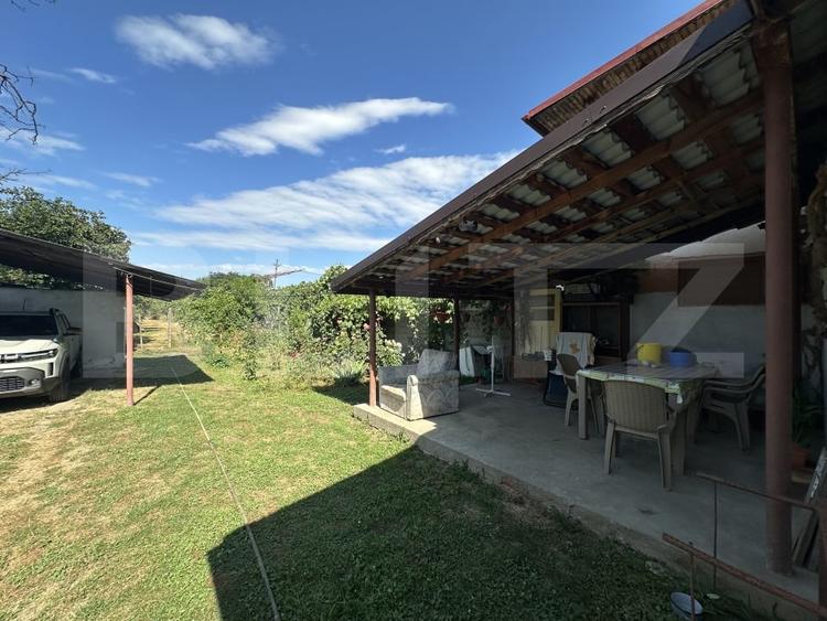 Casă individuală cu 3 camere cu Teren 1100 Mp în Periferie