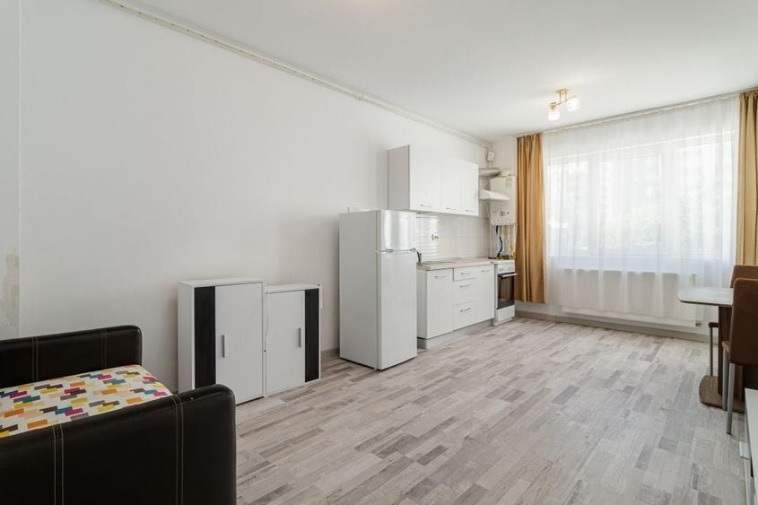 Apartament cu 2 camere semidecomandat, mobilat în Militari