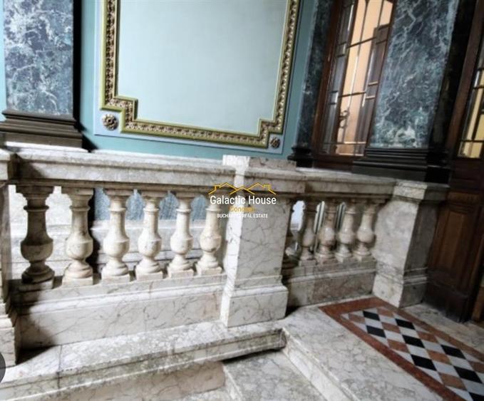 Casă individuală cu 12 camere cu Teren 2500 Mp în Calea Victoriei