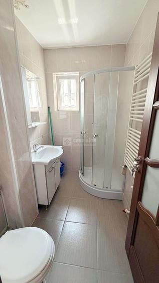 Apartament cu 2 camere semidecomandat, mobilat în Copou