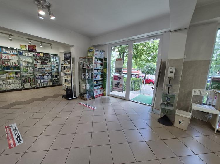 Spațiu comercial, de 80 mp, în Micro 20