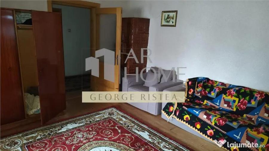 Casă cu 4 camere cu Teren 1294 Mp în Central