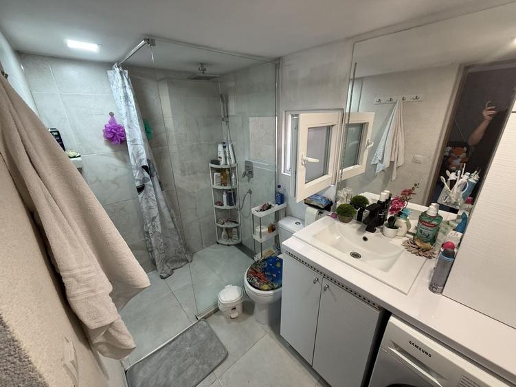 Casă individuală cu 3 camere cu Canalizare în Capitol