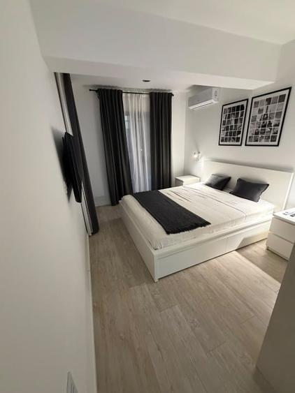 Apartament cu 3 camere decomandat, mobilat în P-ta Presei Libere