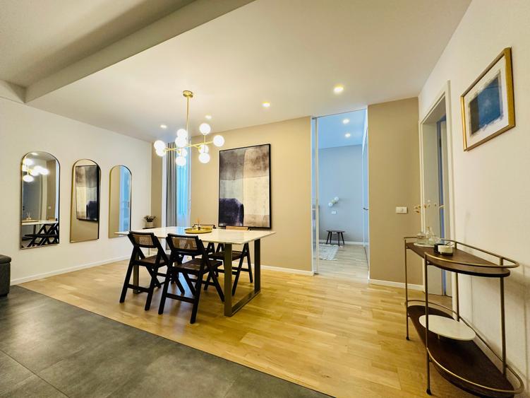 Apartament cu 2 camere decomandat în Polonă
