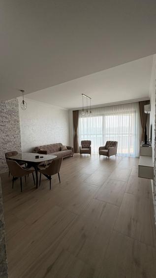 Apartament cu 3 camere în Faleza Nord