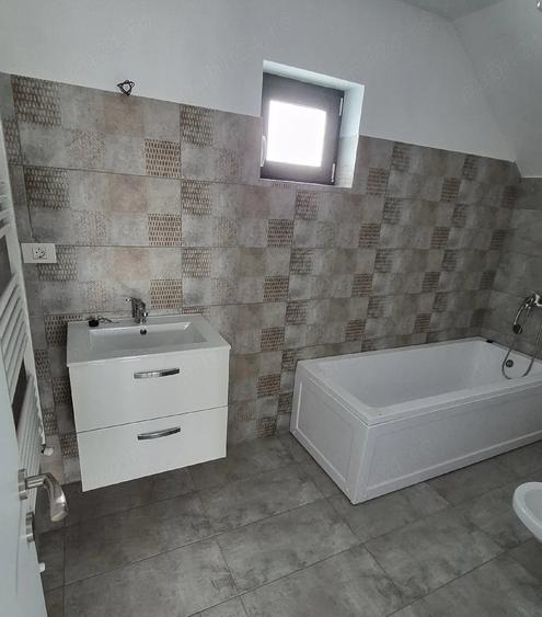 Casă cu Teren 500 Mp în Central