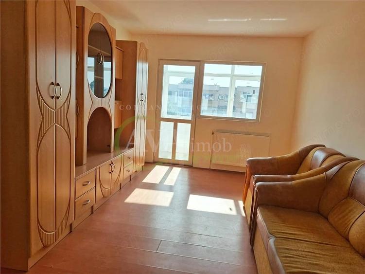 Apartament 3 camere decomandat, zona Narcisa - 2