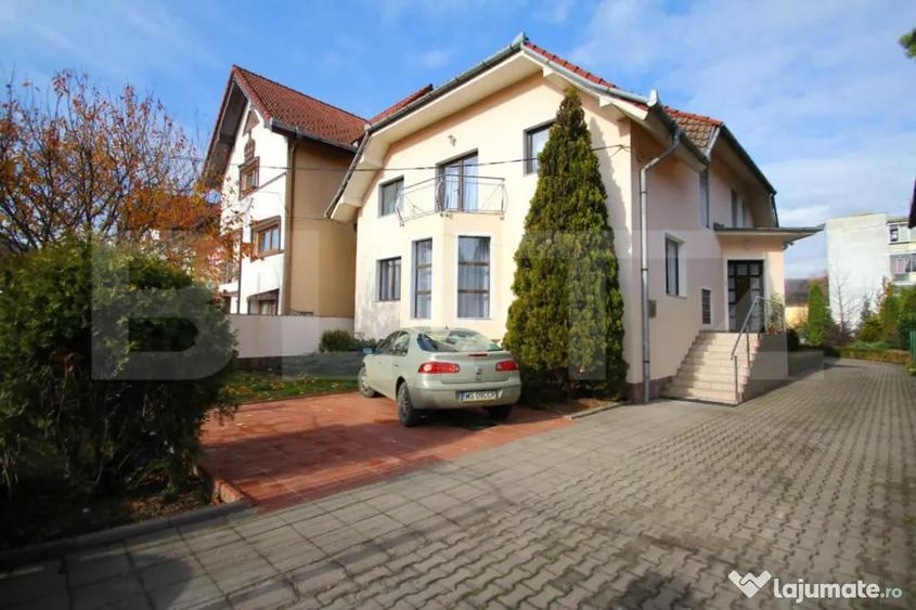 Casă cu 5 camere cu Teren 767 Mp în Central