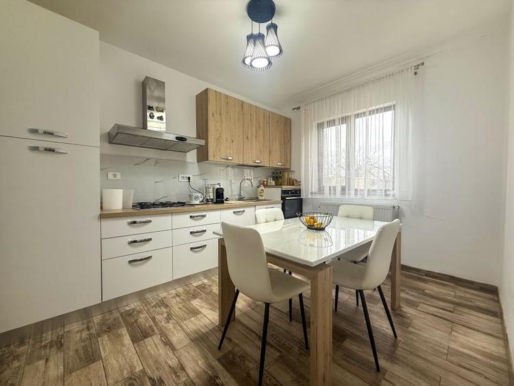 Casă individuală cu 4 camere cu Teren 414 Mp în Valu lui Traian