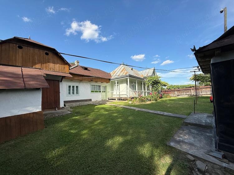 Casă cu Teren 2822 Mp în Răucești