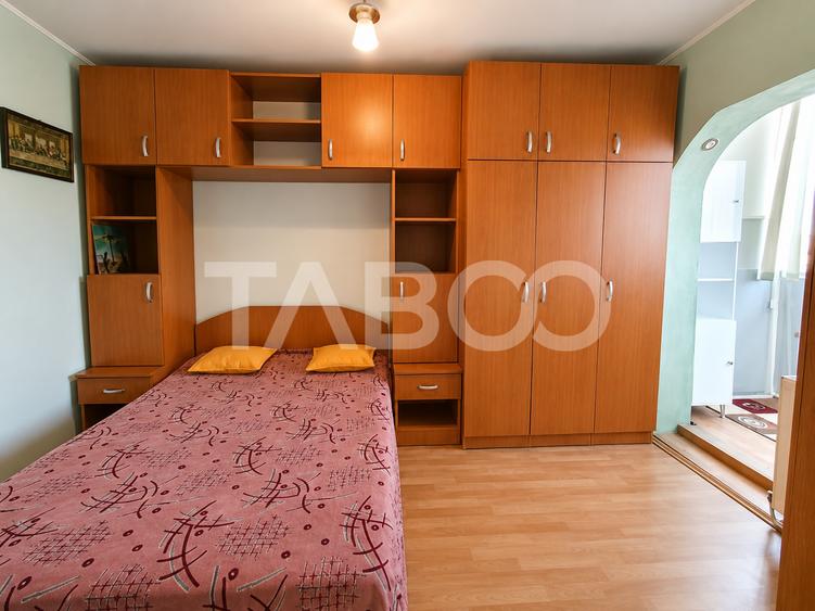 Apartament cu 2 camere nedecomandat, mobilat în Vasile Aaron