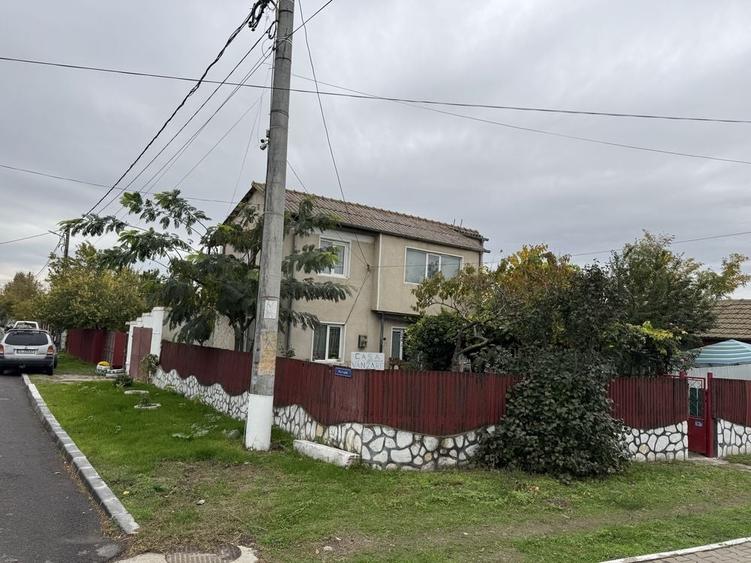 Casă cu 4 camere în Exterior Vest