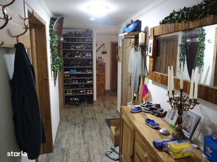 Casă cu 4 camere cu Teren 1568 Mp în Aleșd