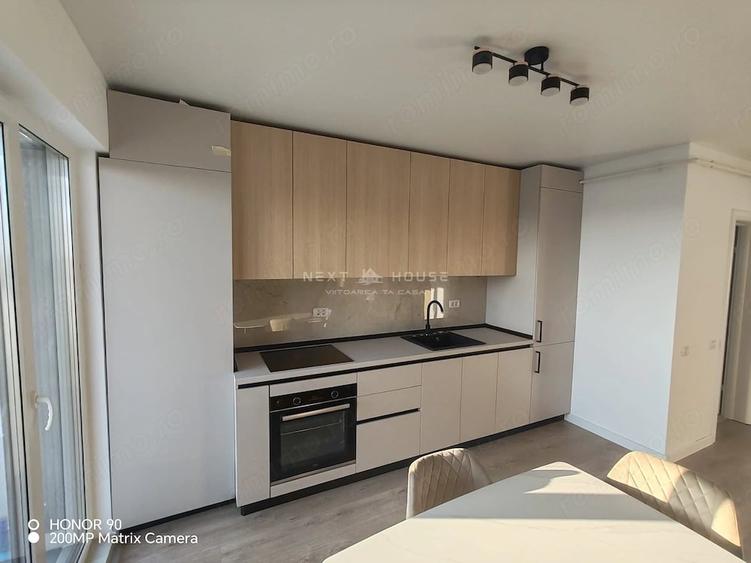 Apartament cu 3 camere decomandat în Parcul Carol