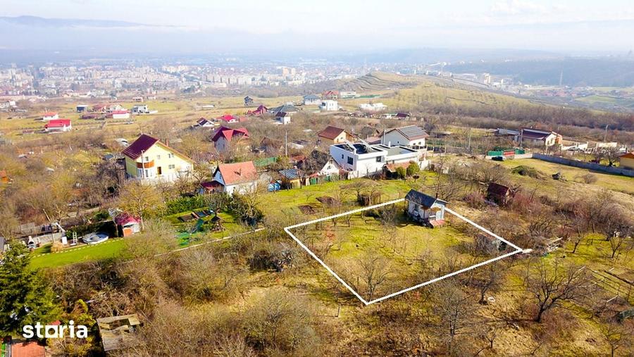 Teren de 500 mp, în Vulcan