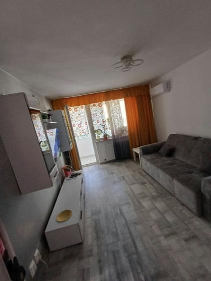 Apartament cu 2 camere decomandat în Obor
