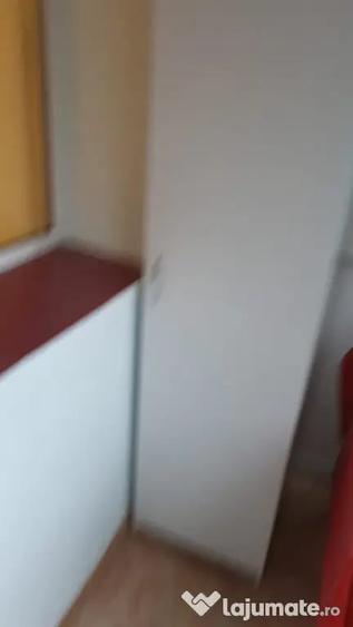 Garsonieră semidecomandată în Apărătorii Patriei