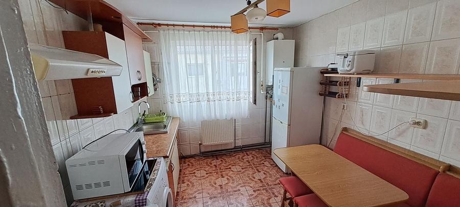 Apartament cu 2 camere semidecomandat în Viforâta