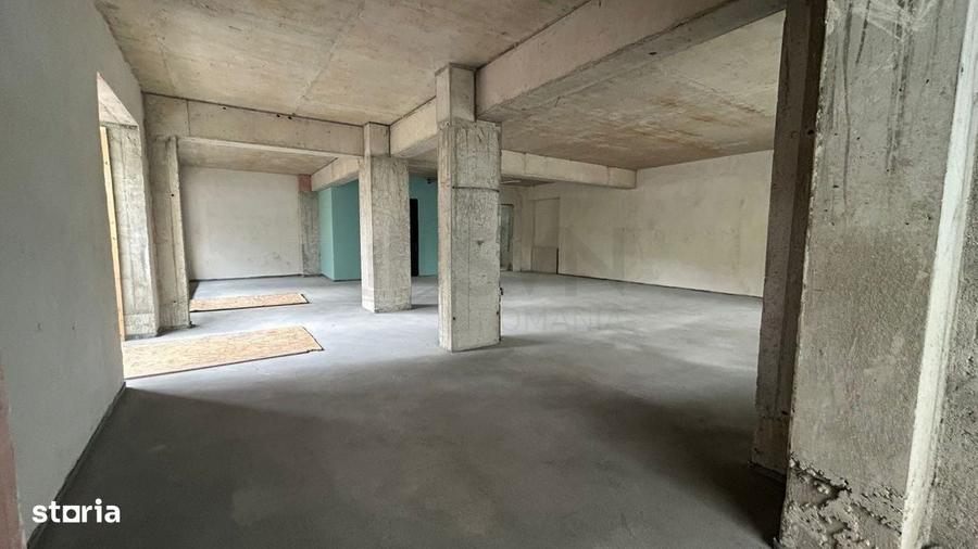Spațiu comercial, de 100 mp, în Central