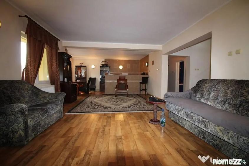 Casă cu 5 camere cu Teren 1000 Mp în Agigea