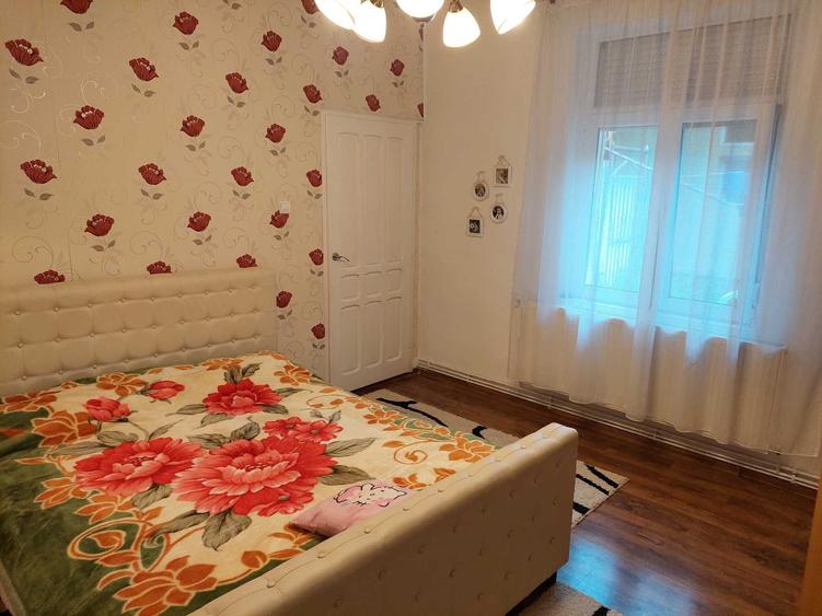 Casă cu 3 camere în Central