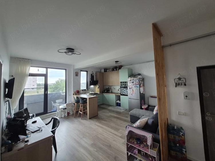 Apartament cu 2 camere decomandat în Lazu