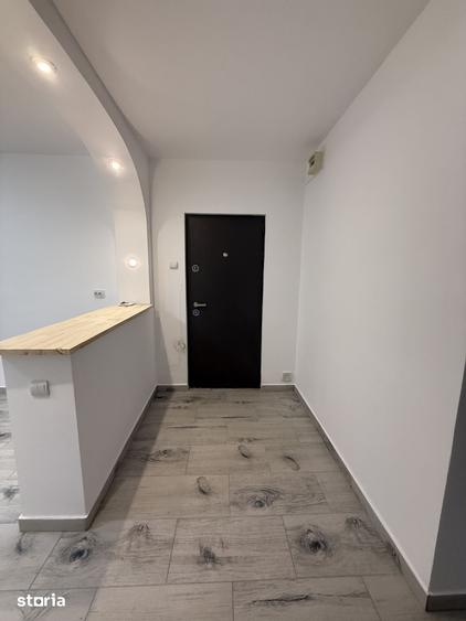 Apartament cu 3 camere în Tei