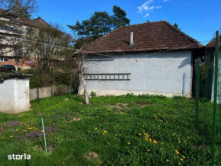 Casă cu 2 camere cu Teren 650 Mp în Central