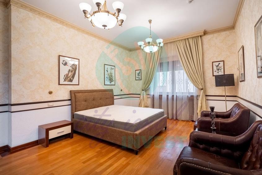 Casă individuală cu 5 camere cu Canalizare în Domenii